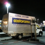 Reklama Castorama na samochodzie dostawczym