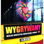 Autobus oklejony na WOŚP