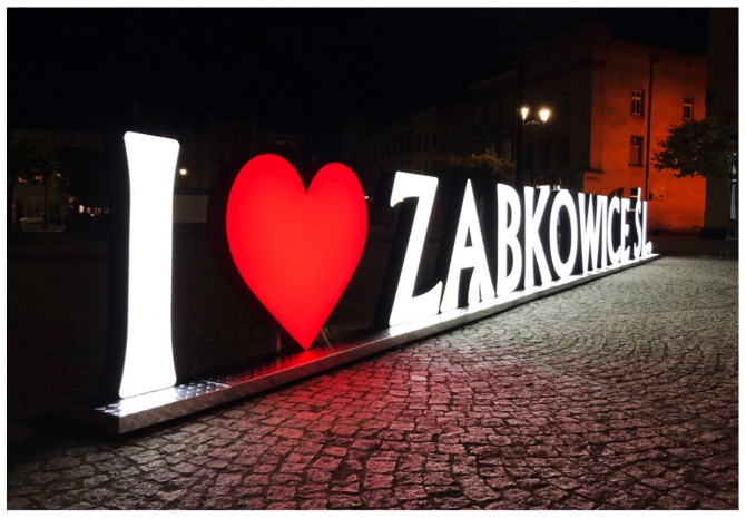 Kochamy Ząbkowice! – czyli przestrzenne litery promują miasto