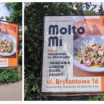 Baner reklamujący restaurację