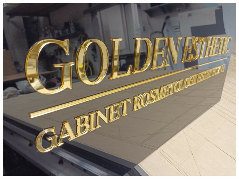 Konserwacja reklam zewnętrznych – jak dbać o banery, szyldy i litery przez cały rok?